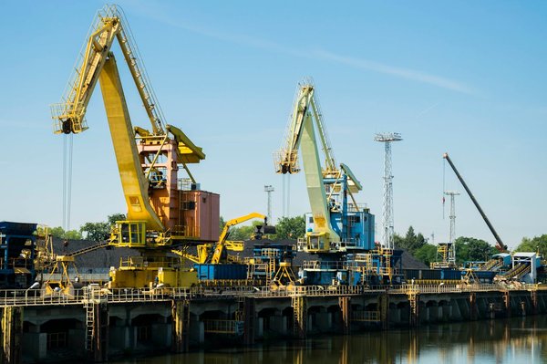 What are the guidelines for constructing a private fishing dock on a property in Devon?